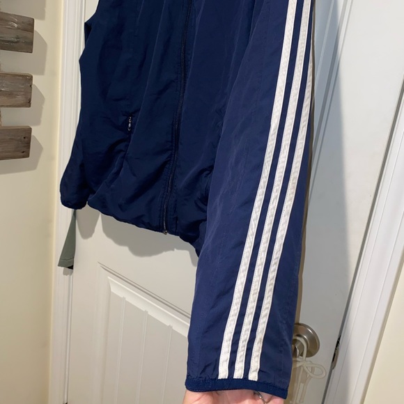 Vintage Adidas track wind breaker. Light! Just bought recently from vintage shop - Picture 8 of 12
